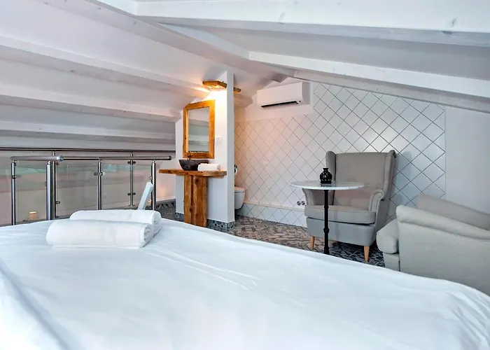 Casa Colloredo Free Parking Διαμέρισμα *