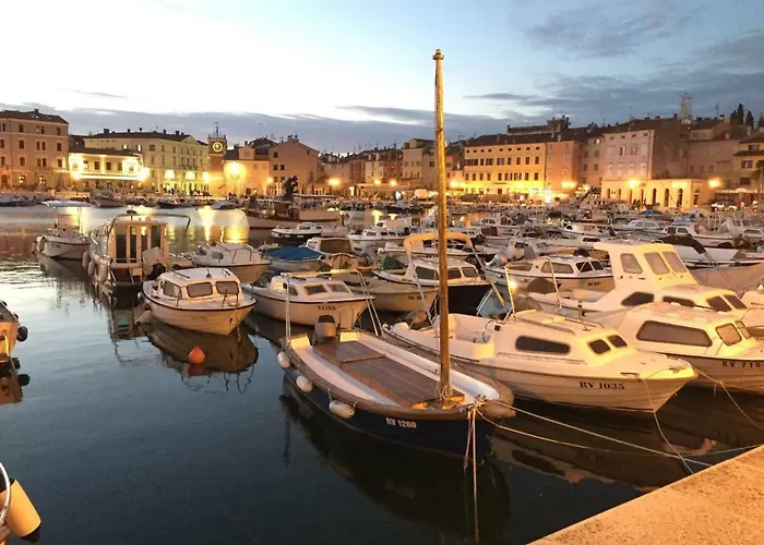 Casa Colloredo Free Parking Ρόβινι