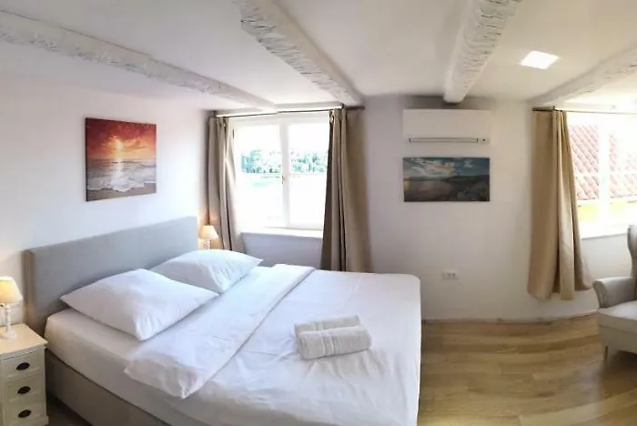 Casa Colloredo Free Parking Διαμέρισμα *