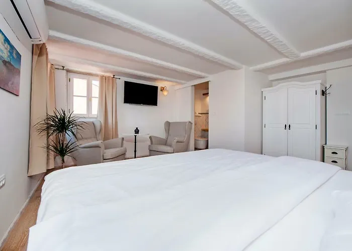 Casa Colloredo Free Parking