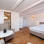 Casa Colloredo Free Parking Appartamento *