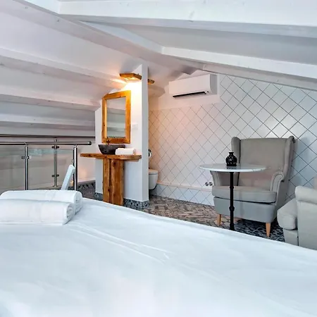 Casa Colloredo Free Parking Appartamento *