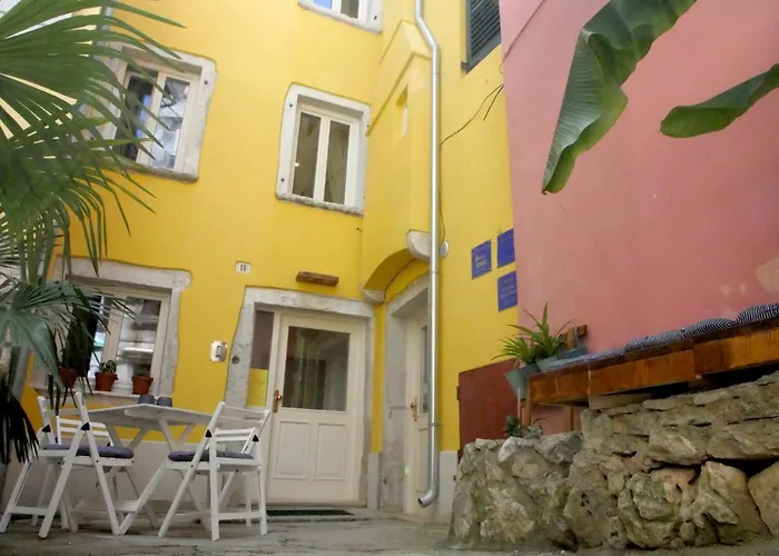 Casa Colloredo Apartment *